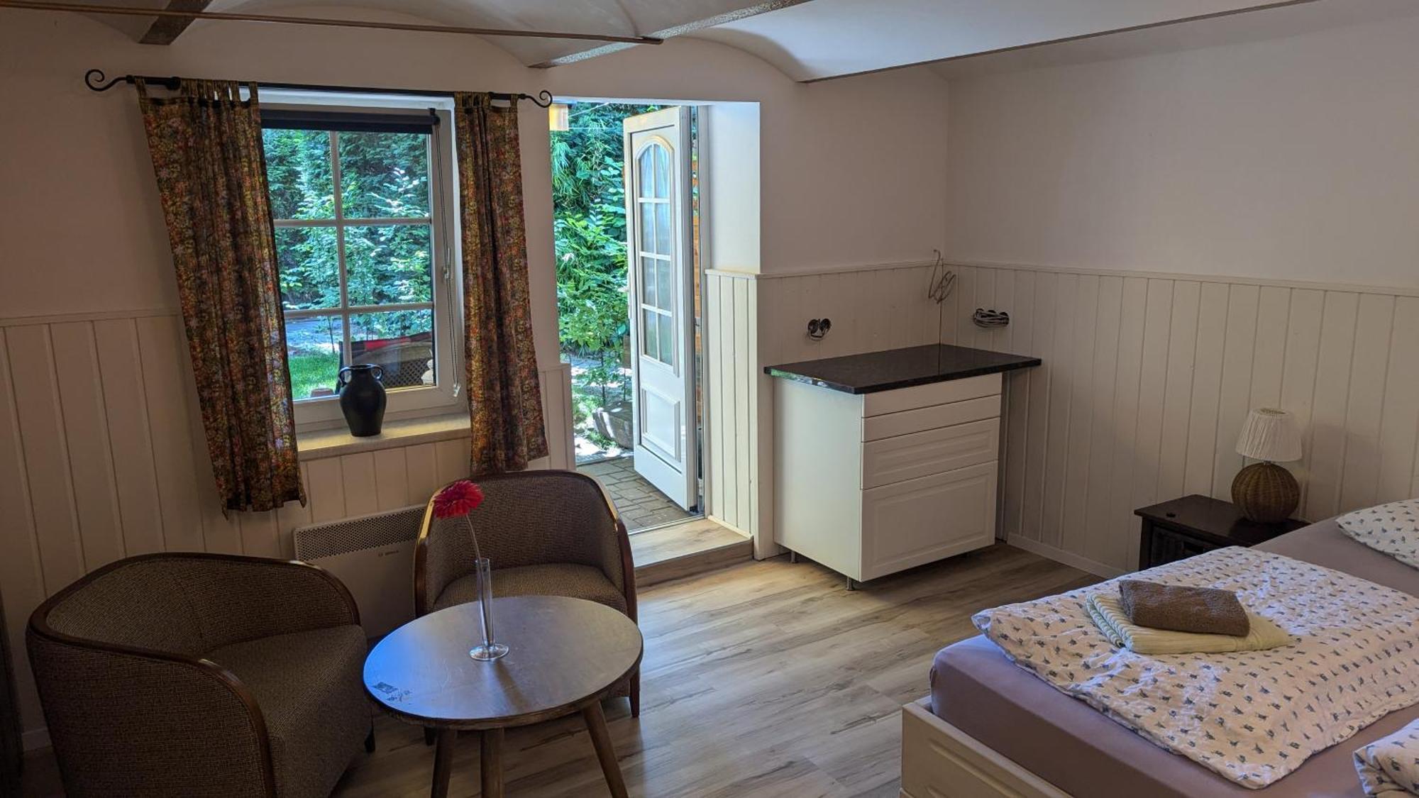 Fuenf Linden Hotel Straupitz Buitenkant foto